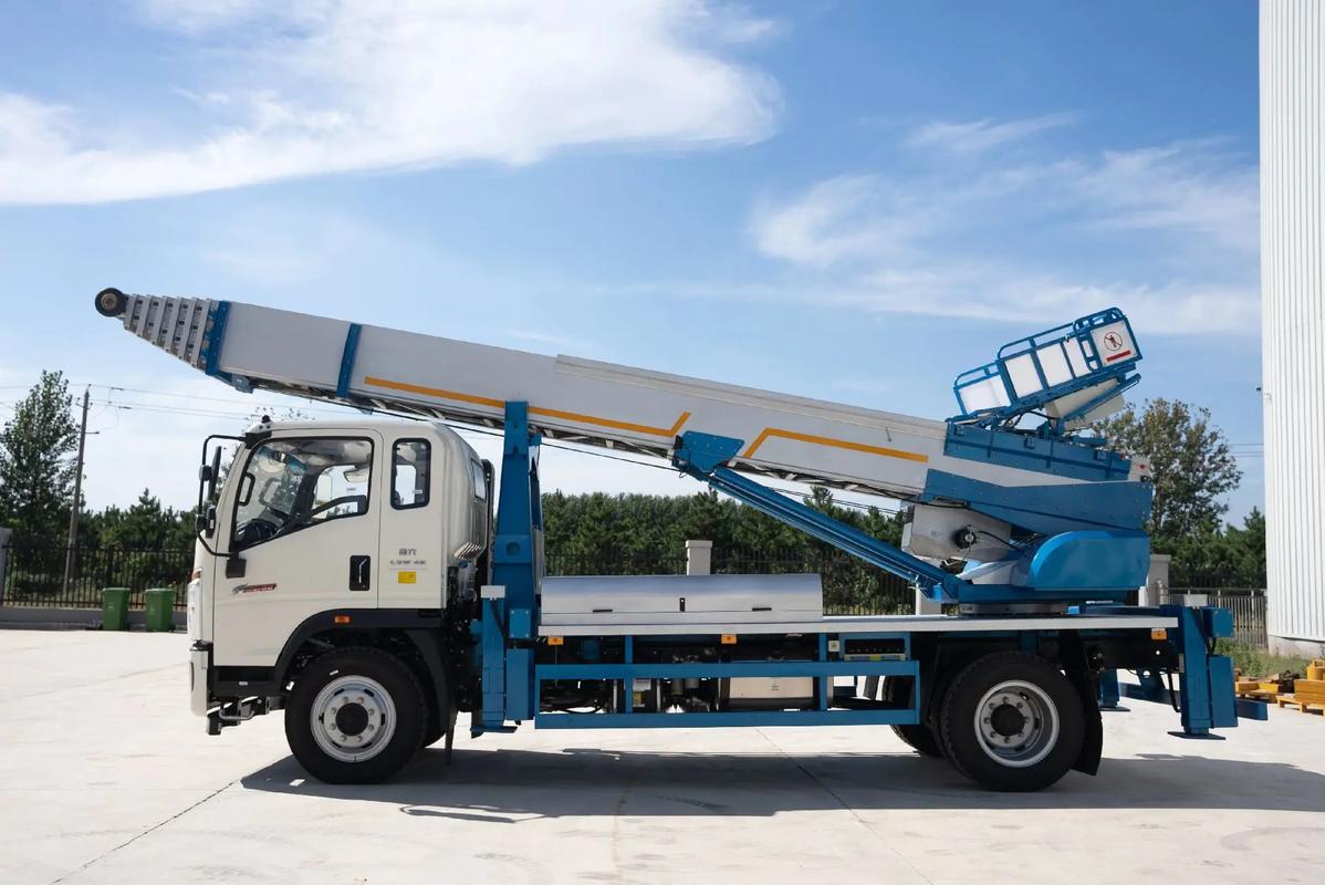 清流县云梯上料车租赁费用