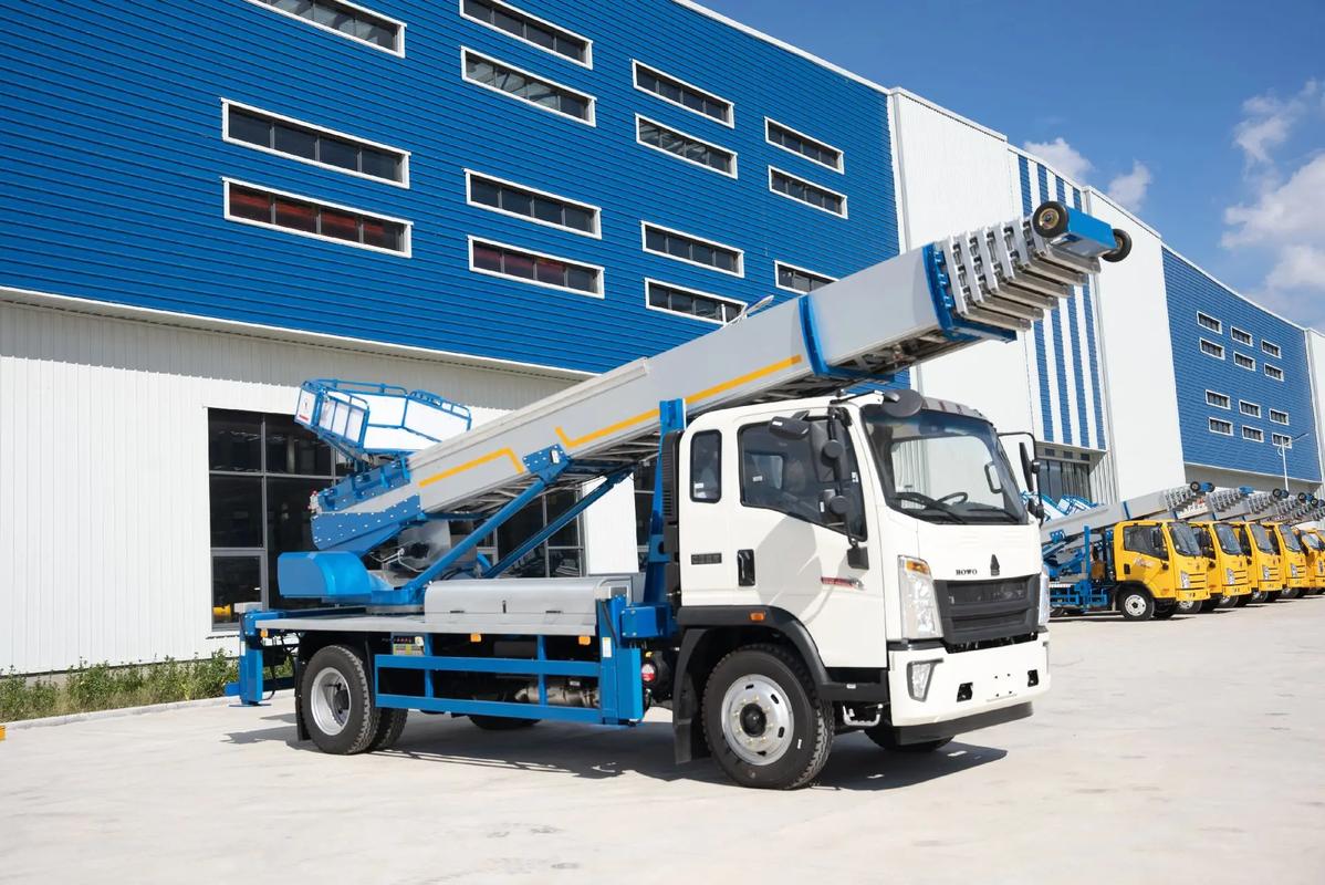 清流县出租云梯车高空作业车 建筑垃圾搬运