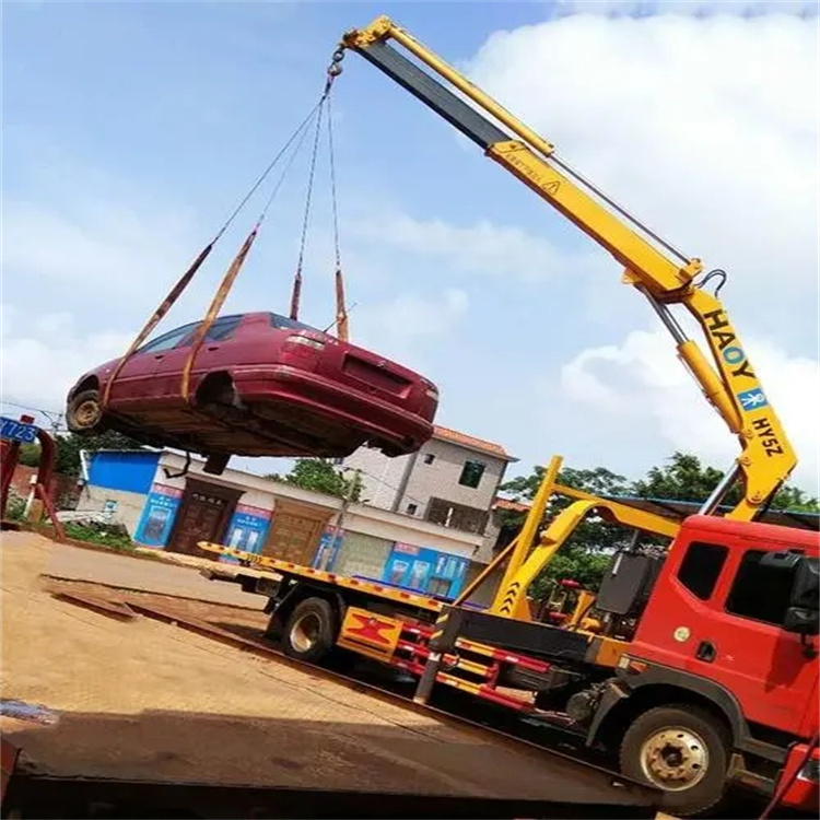 清流县吊车吊汽车的正确方法